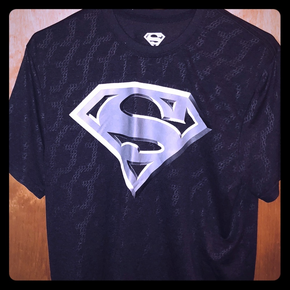 20$⬇️ Men’s M DC Performance Superman Logo T-shirt